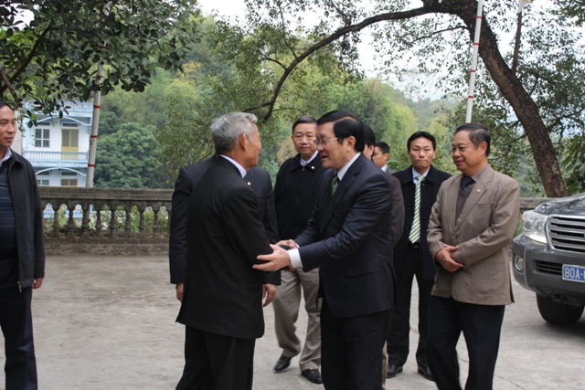 President Trương Tấn Sang visits Thanh Son Catholic parish in Cao Bang province